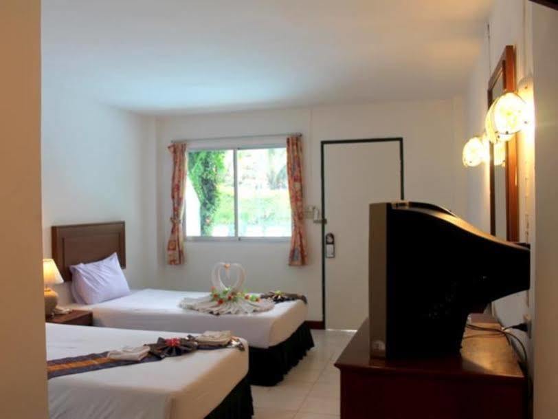 Kamala Beach Inn Phuket 외부 사진